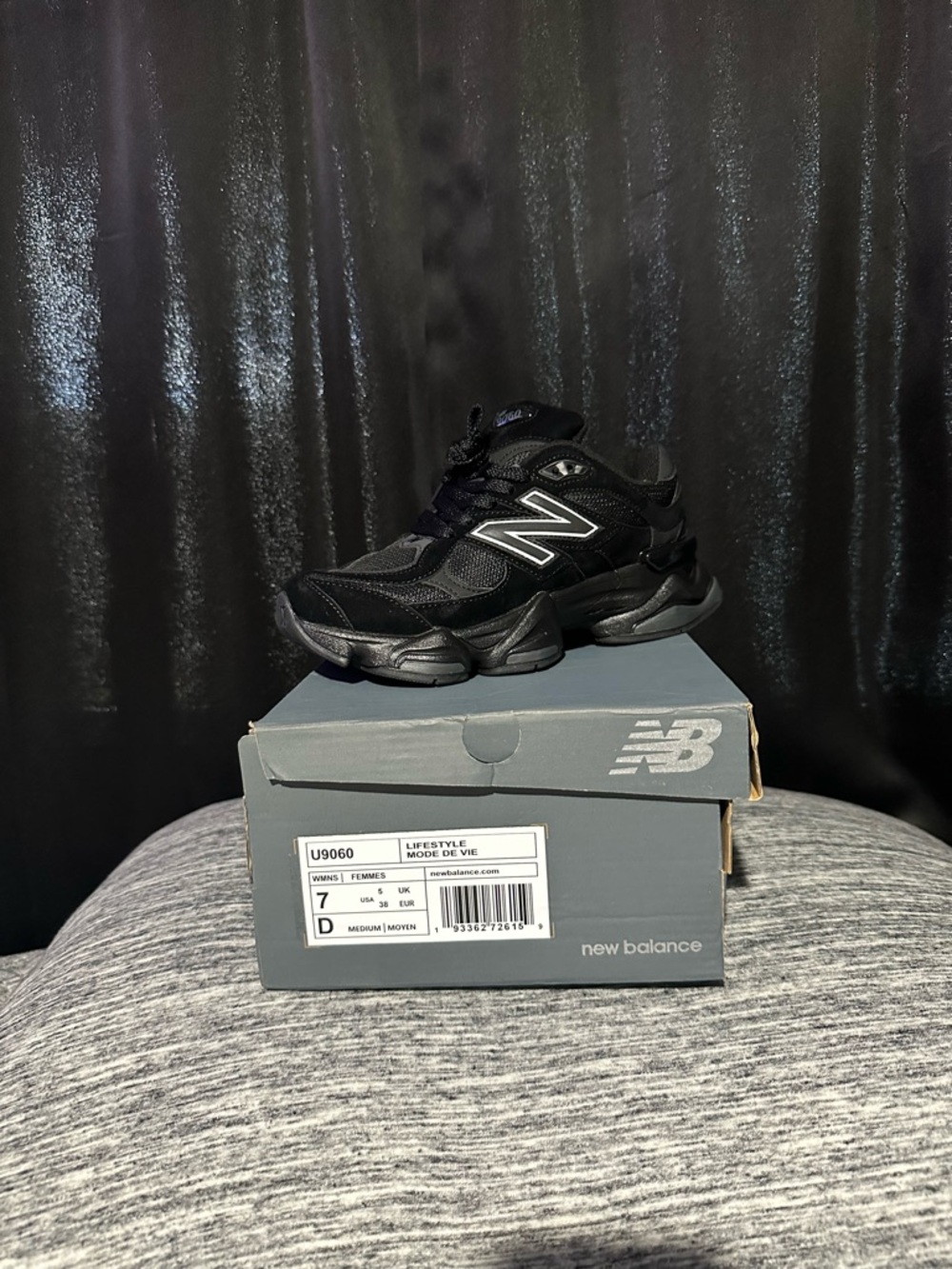New Balance Black Mesh & Leather Runner Sneakers - Picture 2 of 4